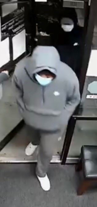 Suspects entering store