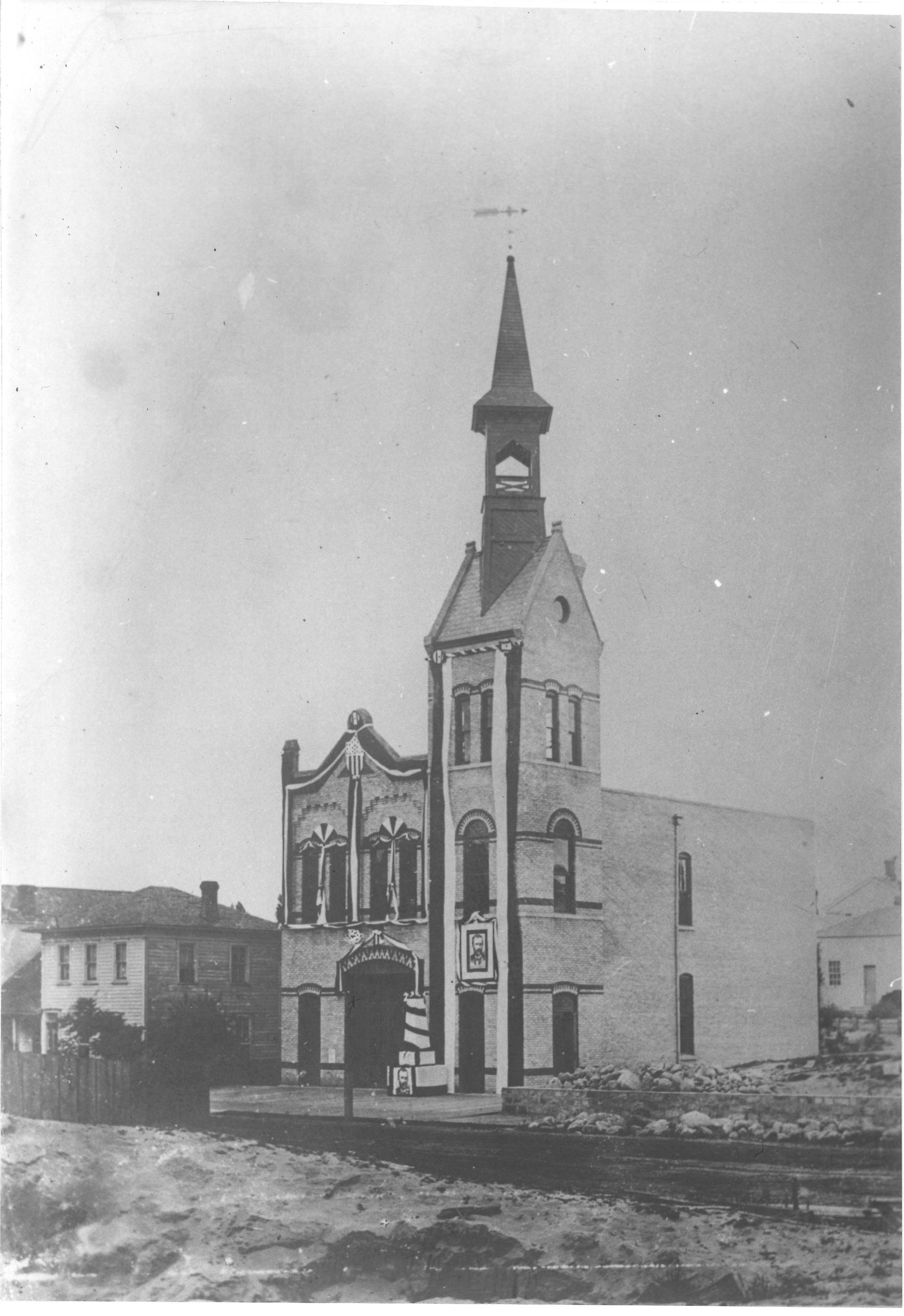 Firehouse/City Hall, mourning death of President Grant (1885)